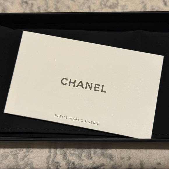 CHANEL Black Quilted Leather Card Holder with Gold Logo - Picture 5 of 7